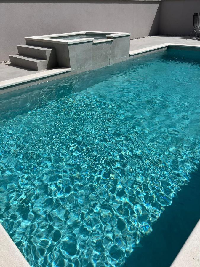 Villa Vida, Medulin - Bazen I Jacuzzi エクステリア 写真